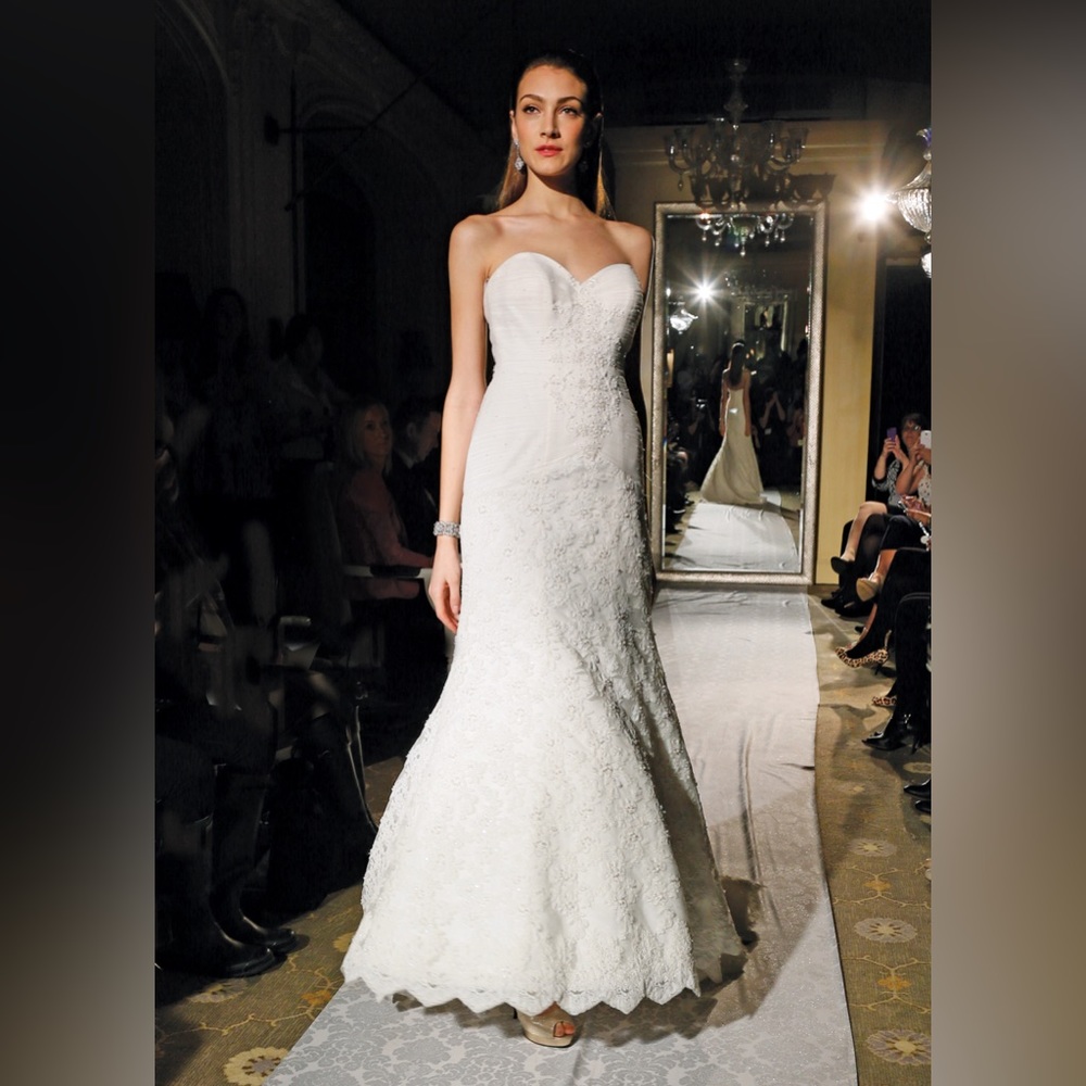 Oleg Cassini wedding dress size 2